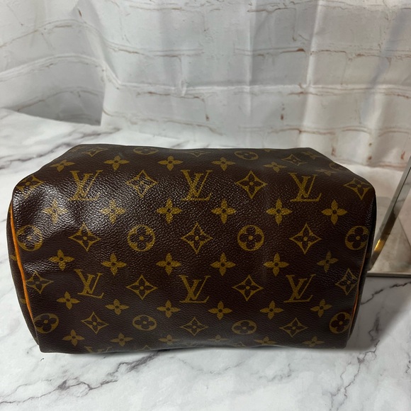 EUC Louis Vuitton Monogram Speedy 25 - Picture 5 of 15